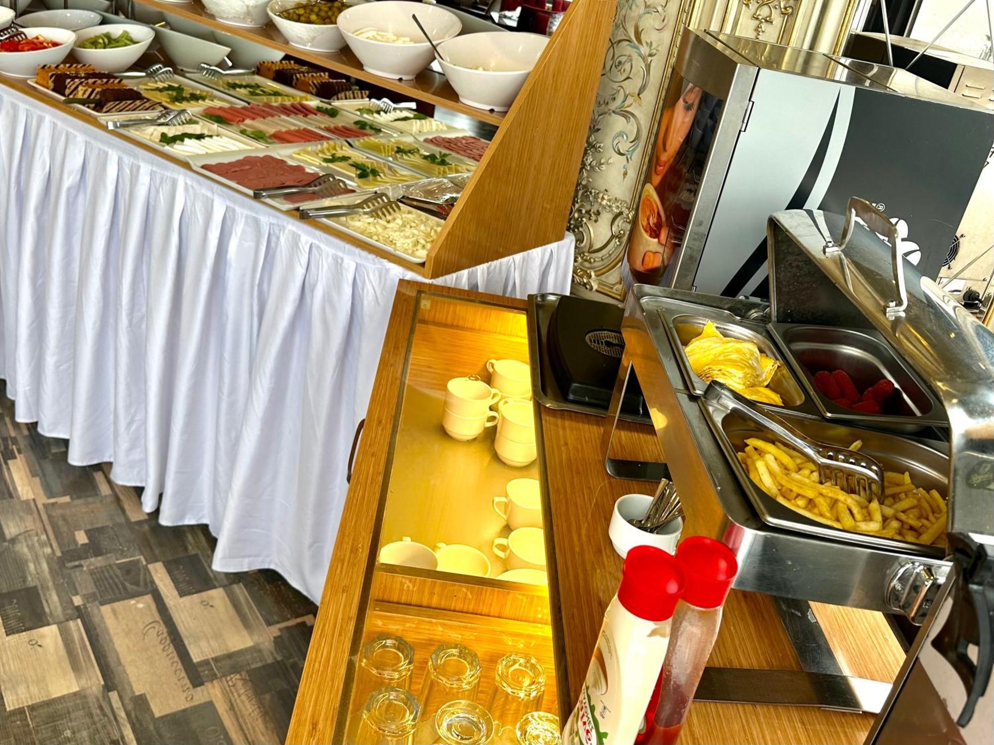 Golden Sand Hotel — Photos 1